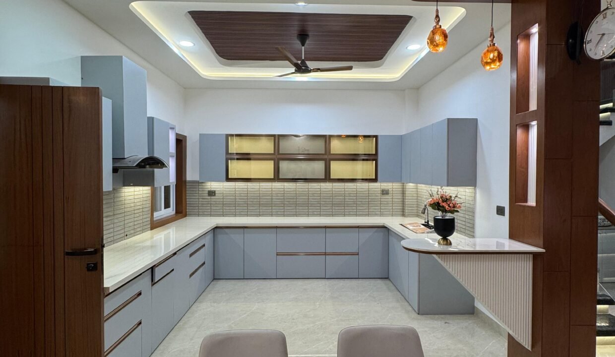 237 Solitaire Park